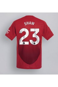 Manchester United Luke Shaw #23 Voetbaltruitje Thuis tenue 2024-25 Korte Mouw